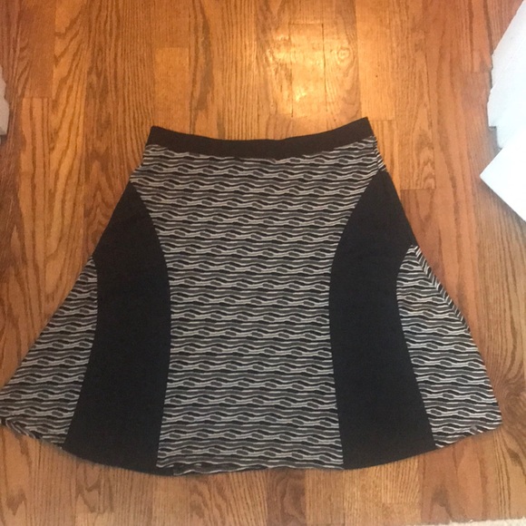 ❤️ NWOT Spense A-Line skirt - Size Medium - Picture 2 of 4